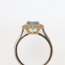 Load image into Gallery viewer, Aquamarine And Diamond Ring
